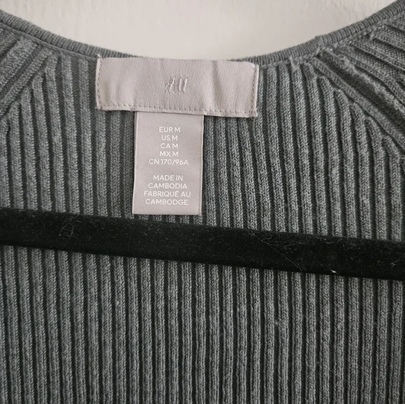 H&M Long Sleeve Sweater Dress Size M - Picture 4 of 6